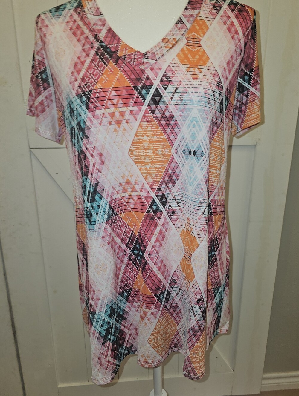 Heimish USA - Vibrant Geometric V-Neck Tunic nwot